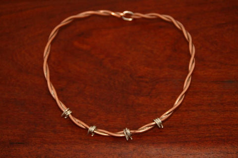 Barbed Wire Female Clasp Necklace in Copper - Medium