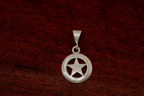 Medium Star Pendant