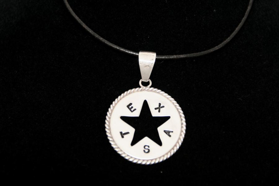 Medium Silhouette Star with Rope in Sterling