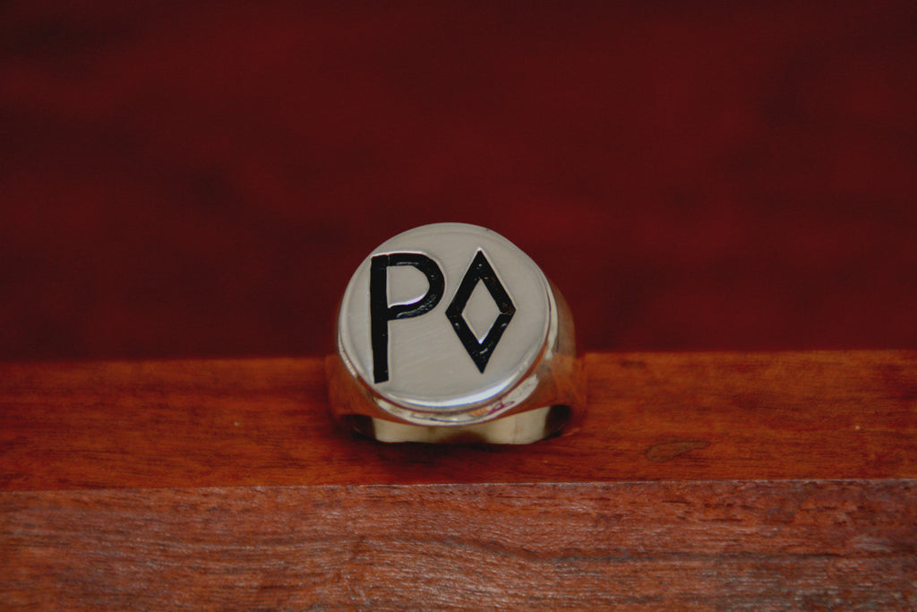 New Style Circular Brand Ring - Medium