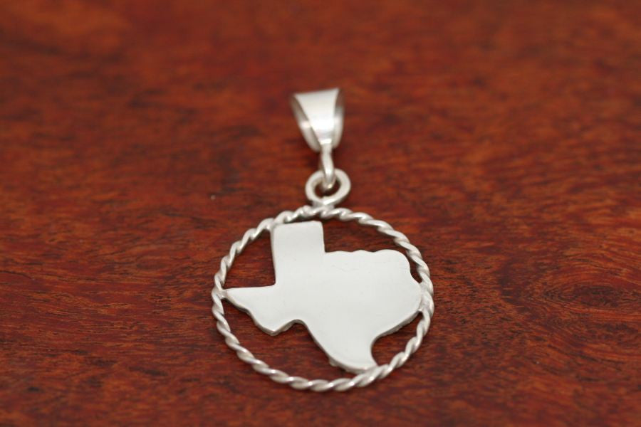 Texas Map Pendant with a Rope Trim in Sterling-Medium